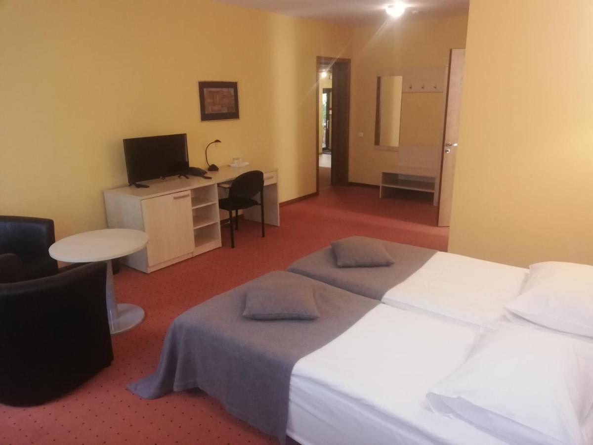 Hotel Senas Namas Alytus Eksteriør billede